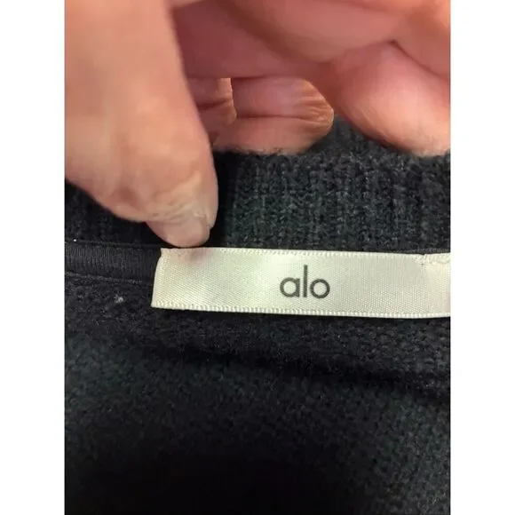 ALO NWT Unisex Wool Cashmere Crewneck in Black Size S